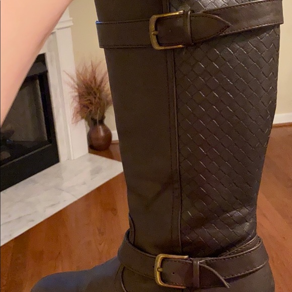 Brown boots - Picture 3 of 3